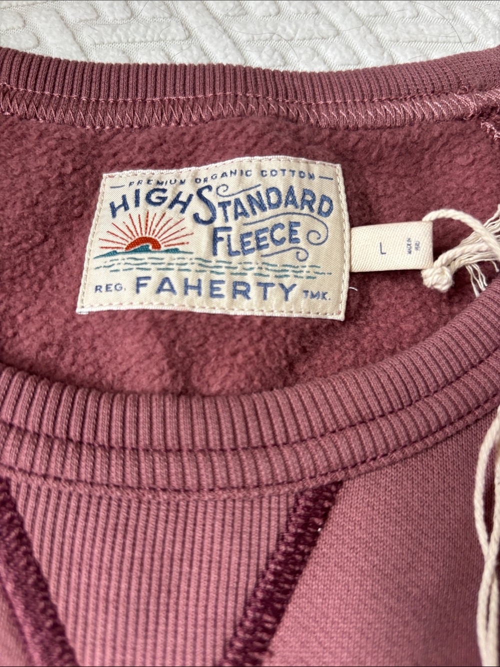 Faherty Men's Dusty Mauve Crewneck Sweatshirt, new with tags - Picture 5 of 7